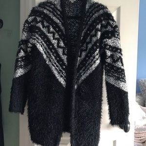 urban white/black cardigan